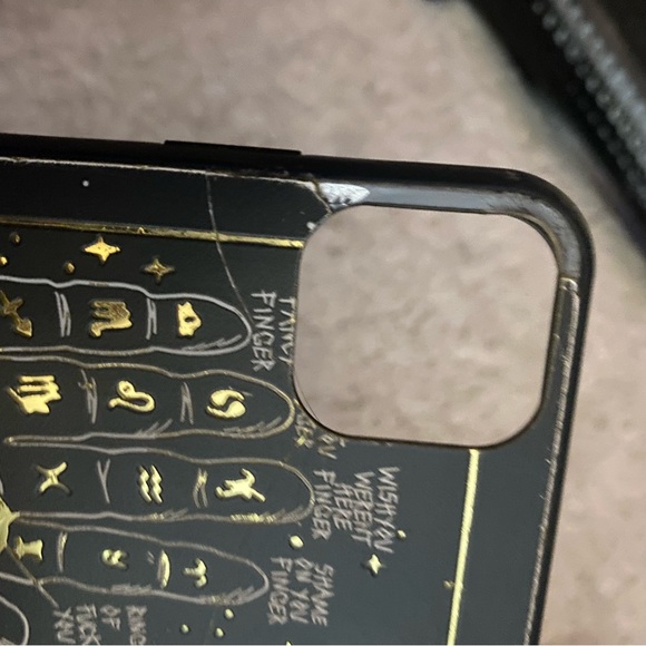 Rogue + Wolf iPhone 11 Pro Max case log - 3 cases total. - Picture 11 of 13